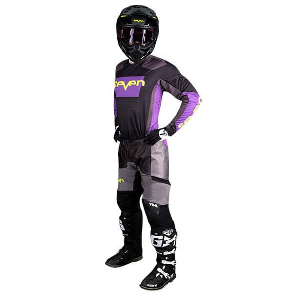 חליפת רכיבה סבן שחור Seven Rival Division