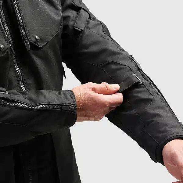 התאמה אישית במעיל רכיבה רב עונתי שחור Rebelhorn Hiker IV