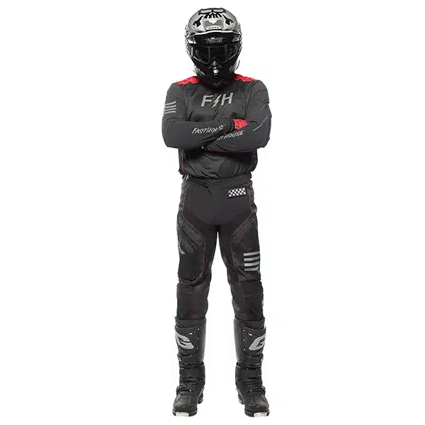 חליפת רכיבה פסטהאוס שחור FASTHOUSE OFF-ROAD OUTLAND דוגמן משלב ידיים