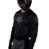 חולצת רכיבה פוקס שחור FOX RACING 180 BLACKOUT רוכב מהצד