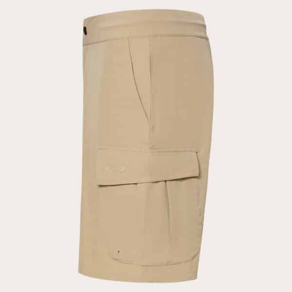 מכנס קצר אוקלי בז' CAPE CARGO RC HYBRID 20” SHORT
