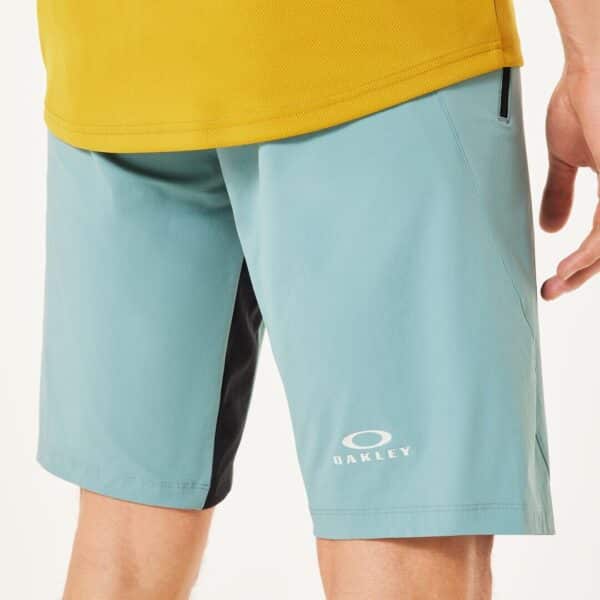 מכנס רכיבה כחול אוקלי FREE RIDE LINED SHORT