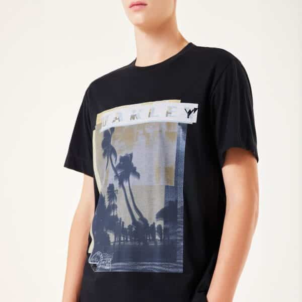 חולצה קצרה אוקלי שחור OAKLEY PALM TEE דוגמן מקרוב