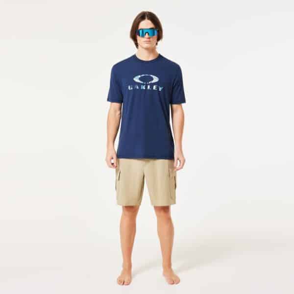 חולצה קצרה כחול אוקלי OAKLEY BARK SUN TEE ABYSS דוגמן מקדימה מרכיב משקפיים