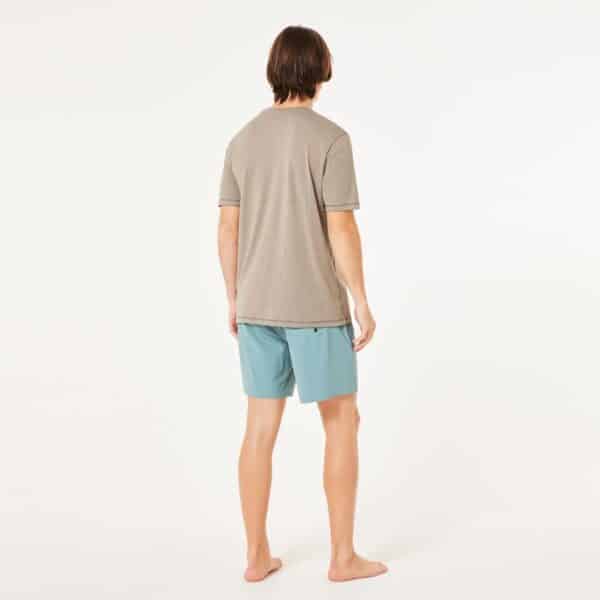 חולצה קצרה ירוק אוקלי OAKLEY BARK SUN TEE BOULDER GREEN דוגמן מאחורה