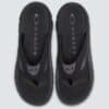 כפכפים אוקלי שחור OAKLEY O COIL SANDAL זוג מקדימה
