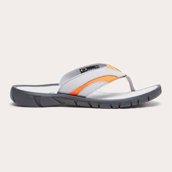 כפכפים אוקלי אפור/כתום OAKLEY O COIL SANDAL צד ימין פונה שמאלה