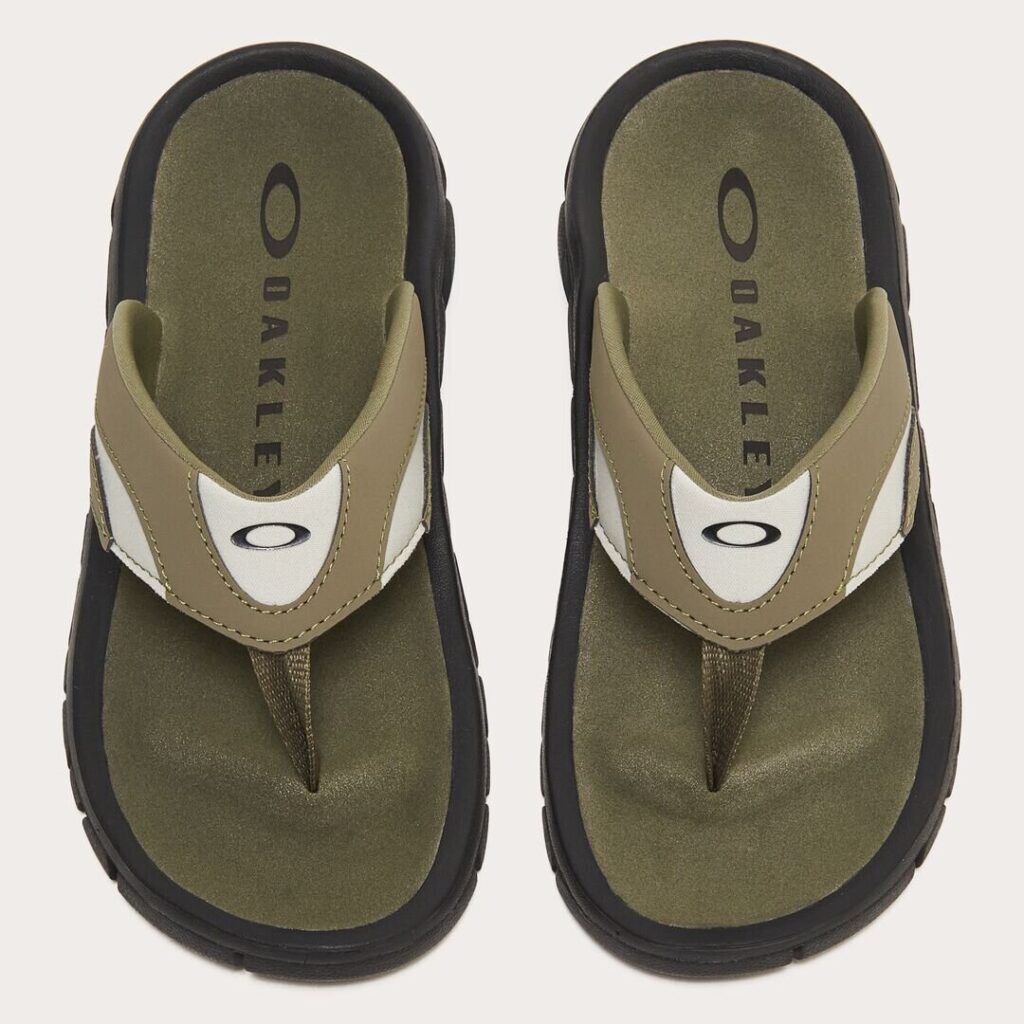 כפכפים אוקלי ירוק OAKLEY O COIL SANDAL זוג מקדימה