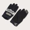 כפפות רכיבה אוקלי שחור/לבן SWITCHBACK MTB GLOVE 2.0 שני הכיוונים של הכפפה