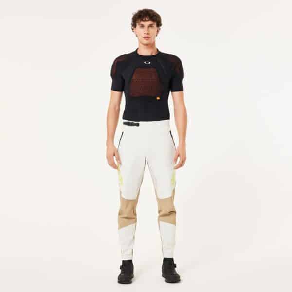 חליפת לחץ קצרה אוקלי שחור OAKLEY DROP IN D3O FULL IMPACT SHIRT