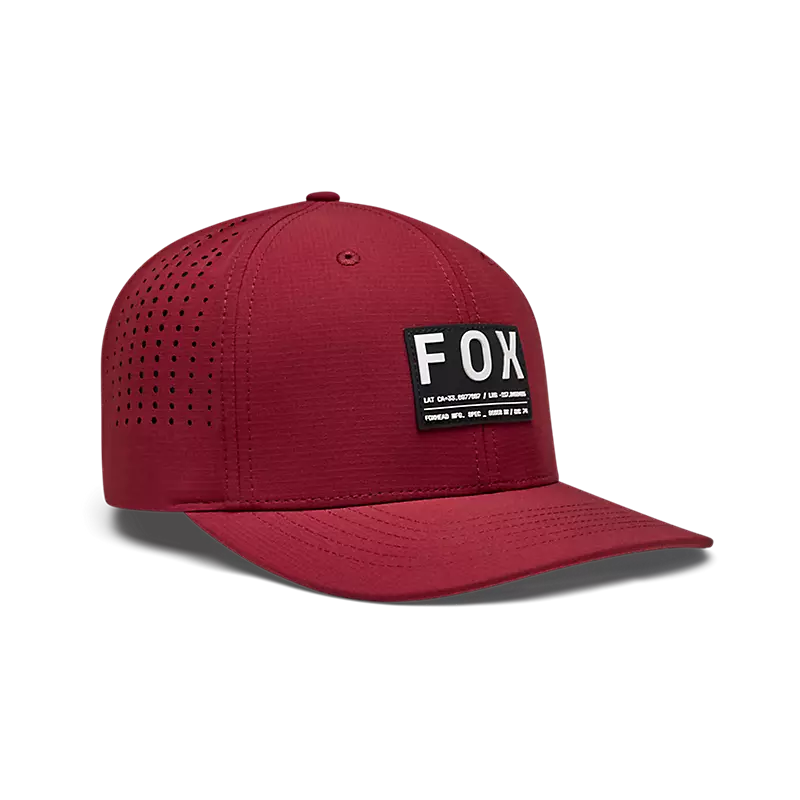 NON STOP TECH FLEXFIT כובע פוקס מקדימה