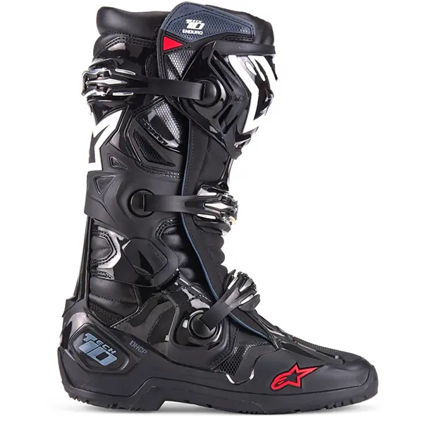 מגפי אנדורו Alpinestars Tech 10 שחור – מבט צד חיצוני עם לוגו אדום