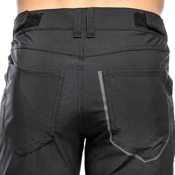 מכנס ארוך פסטהאוס שחור – Fasthouse Kicker Pant Black כיס אחורי מקרוב