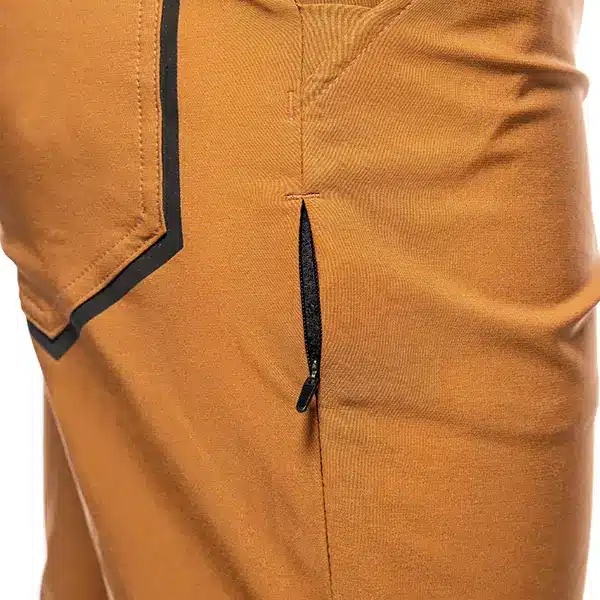 מכנס ארוך פסטהאוס קאמל – Fasthouse Kicker Pant Camel כיס פנימי מקרוב