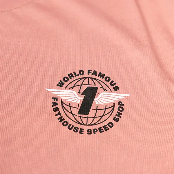 חולצת טי קצרה פסטהאוס ורוד פודרה – Fasthouse Renown SS Tee Dusty Pink לוגו מקדימה מקרוב