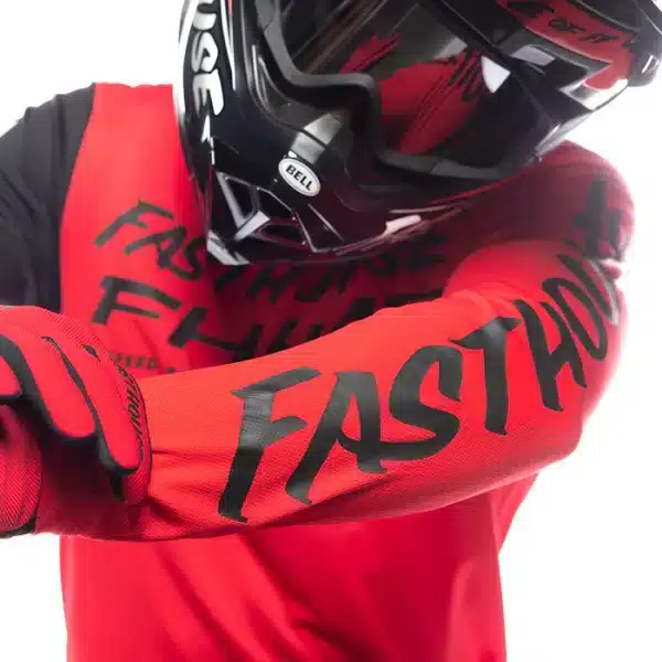 חליפת רכיבה פסטהאוס אדום שחור – Fasthouse Carbon Method Red/Black תקריב הגרפיקה 2