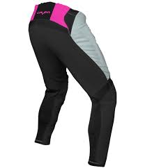 מבט אחורי על עיצוב Aperture ולוגו SEVEN