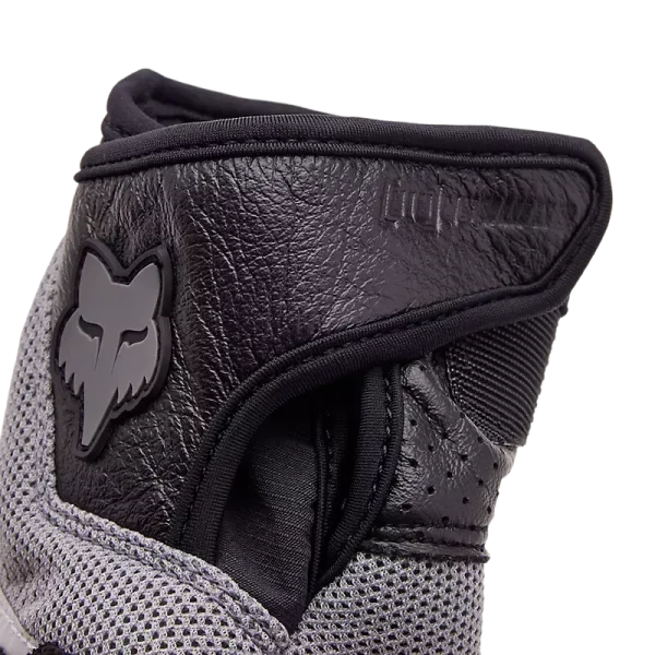 כפפות רכיבה פוקס שחור אפור – FOX BOMBER PRO AIR GLOVE BLK/GRY תקריב סגירת וולקרו