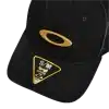 כובע Oakley Tincan Cap מבט קדמי תקריב על לוגו Ellipse מתכתי בגימור מוברש מבט צד על מבנה 6 הפאנלים של הכובע Oakley מבט אחורי על גזרת FlexFit ופס הספיגה הפנימי