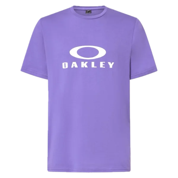 חולצת Oakley O Bark 2.0 Tee מבט קדמי תקריב על לוגו Oakley Bark בחזה מבט צד על חולצת Oakley O Bark 2.0 מבט אחורי על חולצת Oakley בגזרה Regular Fit