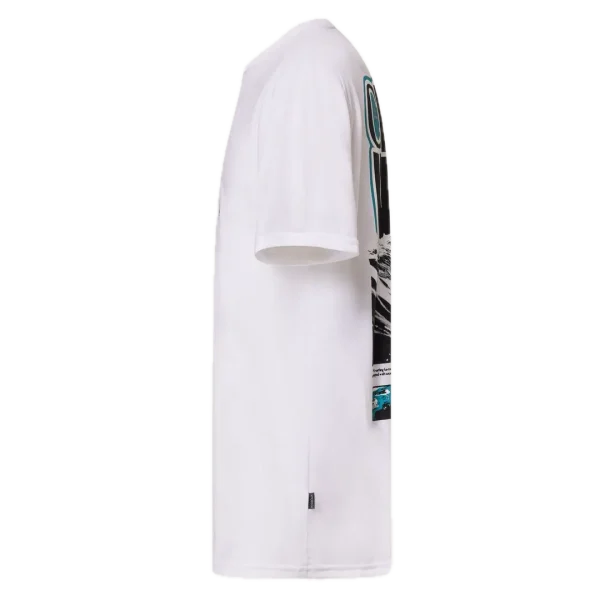 חולצת Oakley Crashing Wave Surf Tee מבט קדמי תקריב על ההדפס הגרפי של הגל ולוגו Oakley מבט צד על חולצת Oakley Crashing Wave Surf מבט אחורי על חולצת Oakley בגזרה Regular Fit