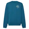 סווטשרט Oakley Futurescape Powder Crewneck מבט קדמי תקריב על ההדפס הגרפי בחזה מבט צד על הסווטשרט Oakley Futurescape Powder Crewneck מבט אחורי על הסווטשרט בגזרה Regular Fit