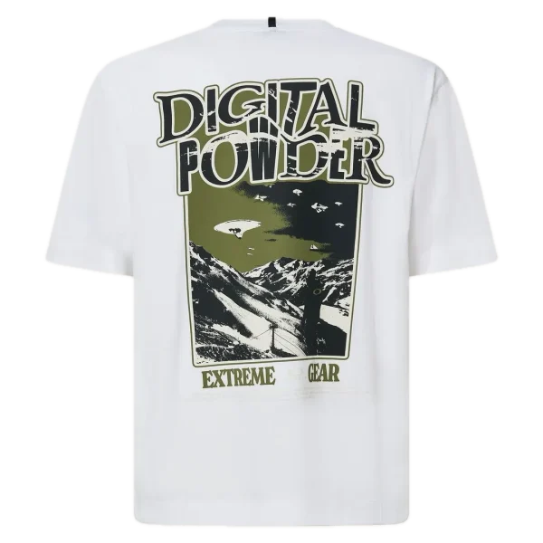חולצת Oakley Futurescape Powder Tee מבט קדמי תקריב על ההדפס הגרפי בחזית מבט צד על חולצת Oakley Futurescape Powder מבט אחורי על חולצת Oakley בגזרה Boxy Fit