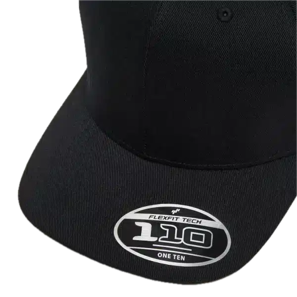 מבט צד על מבנה 6 הפאנלים של הכובע תקריב על פס הספיגה הפנימי והגזרה המתכווננת