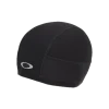 כובע רכיבה Oakley Clima Road Skull Cap מבט קדמי מבט צד על כובע Oakley Clima Road Skull Cap תקריב על תפרים שטוחים ובד נושם כובע Oakley Clima Road Skull Cap בשימוש תחת קסדת רכיבה