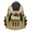 תיק Oakley Bathroom Sink RC Backpack מבט קדמי מבט צד על תיק Oakley Bathroom Sink RC עם כיסים צדדיים תקריב על לוגו Ellipse מתכתי ובד Cordura® ממוחזר מבט פנימי על תא המחשב והכיס הקשיח למשקפיים