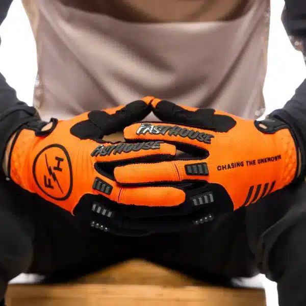 פאנלי Micro Mesh בין האצבעות לאוורור