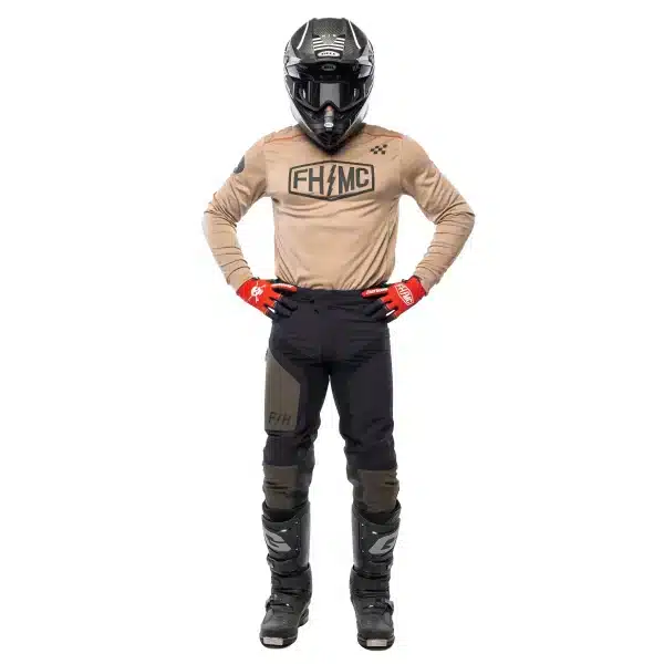 חולצת Fasthouse Sanguaro Bennet LS Jersey מבט קדמי מבט אחורי על עיצוב Bennet הקלאסי תקריב על בד Micro Mesh נושם ותפרים שטוחים לוגו Fasthouse על החזה בעיצוב Sanguaro