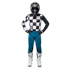 חולצת Fasthouse Sanguaro Gibson LS Jersey מבט קדמי מבט אחורי על גרפיקת Gibson הקלאסית תקריב על בד Micro Mesh נושם ותפרים שטוחים לוגו Fasthouse על החזה בעיצוב Sanguaro