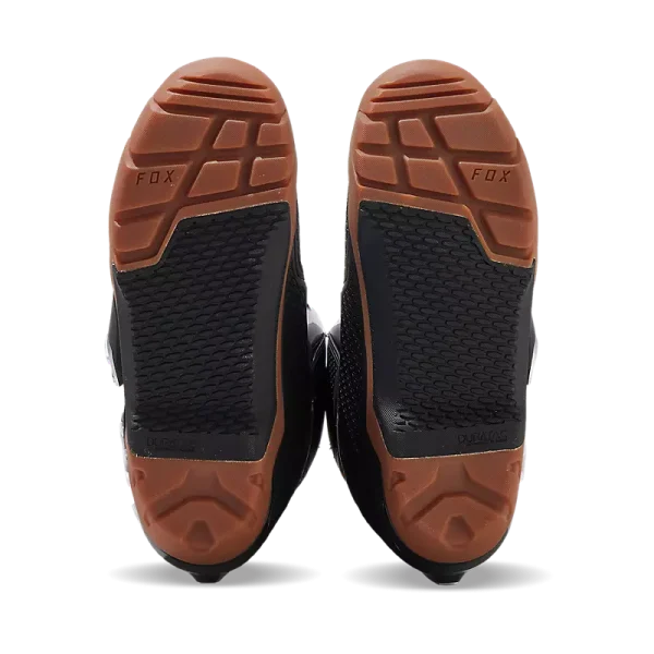 סוליית DURATAC® בדוגמה פתוחה במגפי FOX Motion X