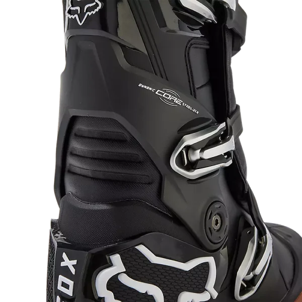 מערכת האבזמים המתכתיים במגפי FOX Motion X