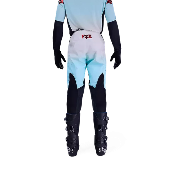 מכנסי FOX 360 Drip – מבט אחורי עם Yoke קל וגמיש וריפוד רשת פנימי