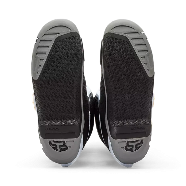 סוליית Ultratac™ במגפי FOX Instinct