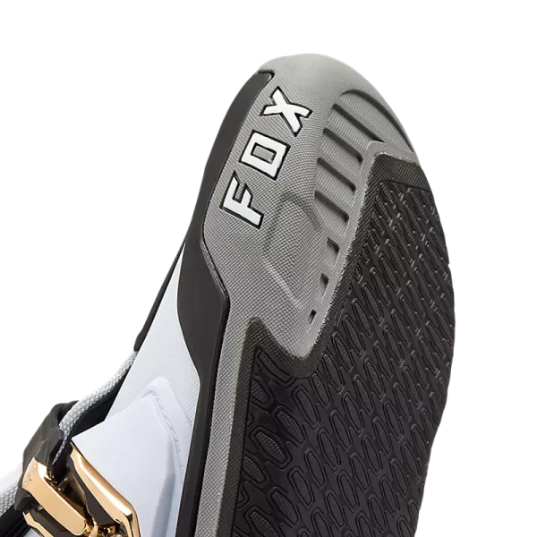 סוליית Ultratac™ במגפי FOX Instinct