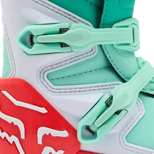 מערכת אבזמים במגפי רכיבה FOX