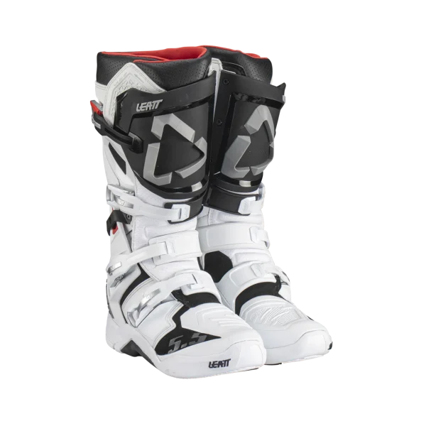 מגפי רכיבה ליט לבן – LEATT MOTO 5.5 FLEXLOCK BOOTS